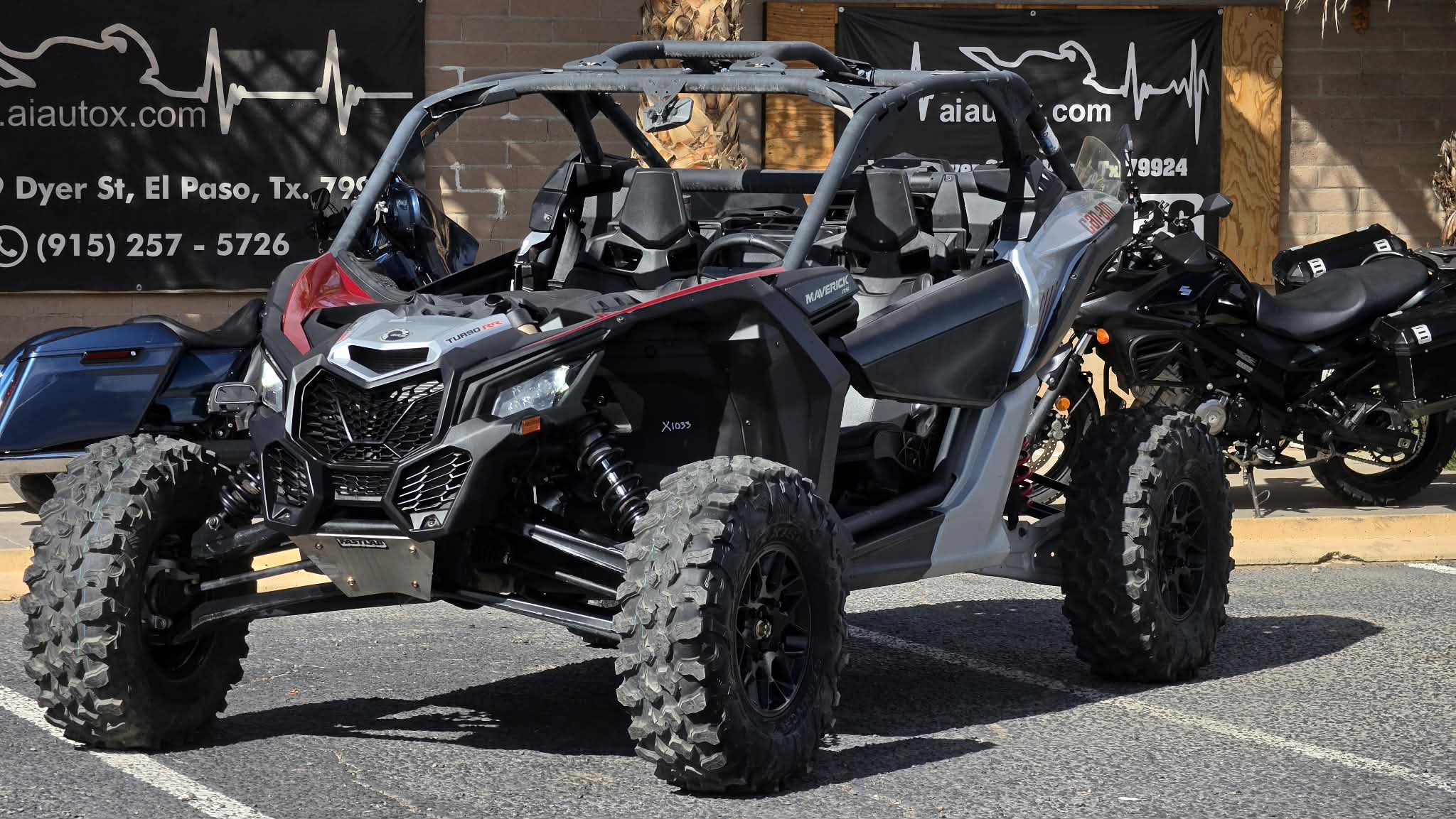 2025 Can-Am Maverick X3 RS Turbo RR V:000018